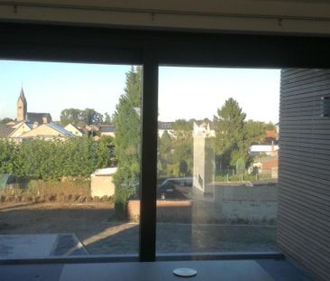 Appartement te huur in Veldwezelt voor € 880 met 2 slaapkamers - Foto 2