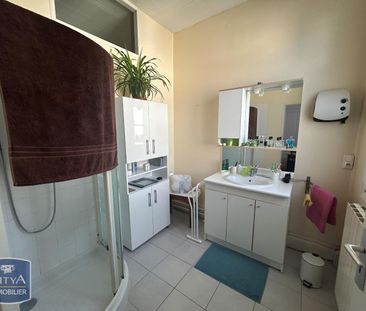 Location Appartement 2 pièces 49m² AGEN 47000 - Photo 5