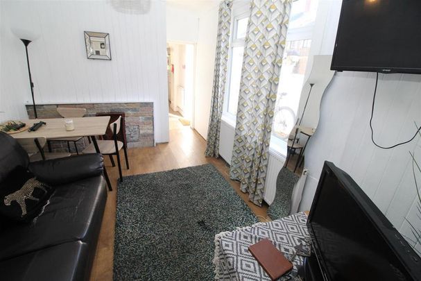 7 bedroom house to rent - Photo 1