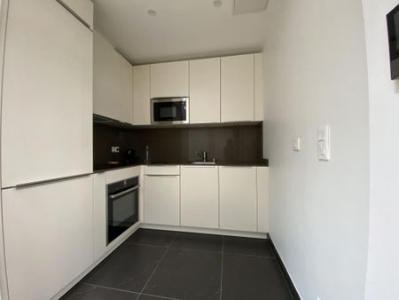 Location Appartement 2 pièces Meublé 56m² PARIS 10ème - Photo 5