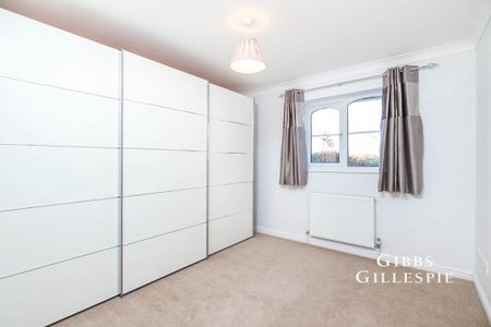 5 bedroom detached house to rent - Photo 3