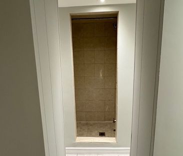 For Lease - 8 Poplar Plains Crescent Unit# B, Toronto, Ontario - Photo 4