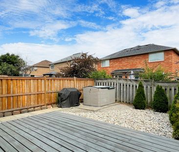 For Lease - 3360 Scotch Pine Gate, Mississauga, Ontario - Photo 4