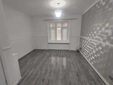 1 Bed Flat, Royston Square, G21 - Photo 5