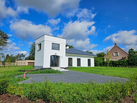 Gerenoveerde woning met 3 slaapkamers, tuin en terras - Foto 4