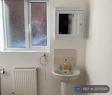 3 bedroom detached house to rent - Photo 5