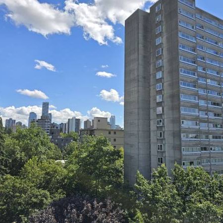 One Bedroom Apartment for Rent in West End - Photo 1