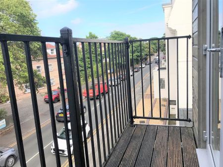 Owls Road, Bournemouth - Photo 2