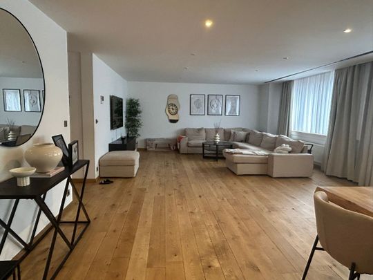 Ruim appartement op de Limburg Stirumlaan in Wemmel - Foto 1