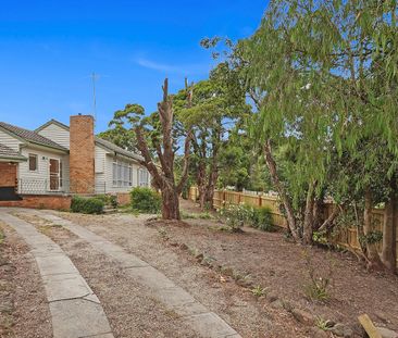 LOVELY THREE BEDROOM HOME - Photo 6