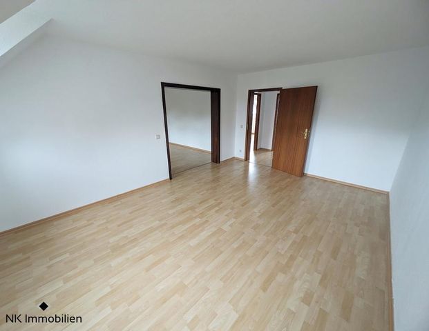 ++ auf Wunsch Einbauküche !! schöne, gemütliche 3-Raum Wohnung mit Personenaufzug ++ - Foto 1