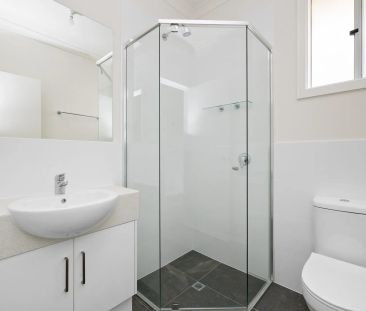 Spacious, Stylish & Brand-New – Family Living at Its Best - Photo 6