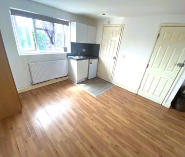 Studio to rent - Photo 4