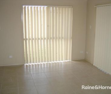 23 Courtney Close, Heritage Park, QLD 4118 - Photo 4