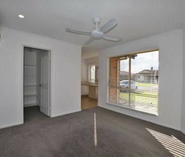 Spacious Family Home in a Quiet, Convenient Location - Photo 6