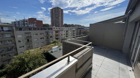 Lichtdurchflutete Attikawohnung mit zwei grossen Dachterrassen - Photo 4