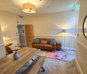 4 bedroom house of multiple occupation to rent - Photo 1