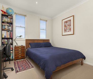 A Town Centre Treasure - Photo 4