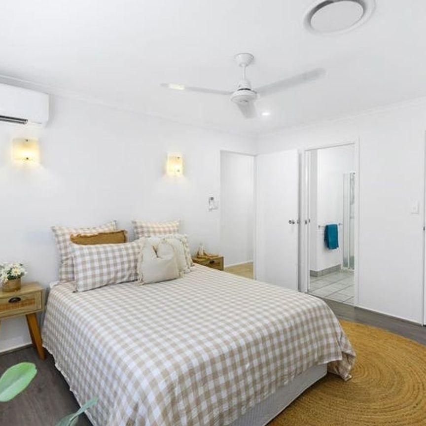 FULLY AIR CONDITIONED ON CORNER BLOCK - Photo 1