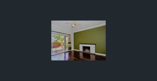 Huge house with Spacious LIVING SPACE ! - Photo 1