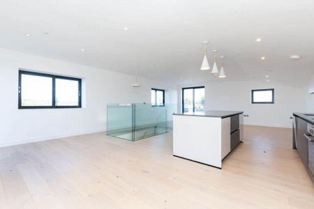 2 bedroom penthouse to rent - Photo 5