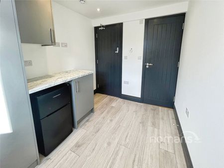 1 bedroom property to rent - Photo 2