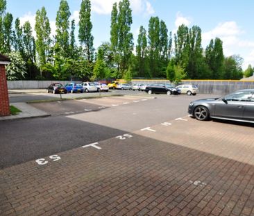 2 bedroom Apartment - BRIDGE COURT, WELWYN GARDEN CITY. - Photo 3