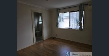 Modern Townhouse - Photo 4