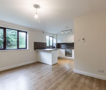 2 bedroom ground floor flat to rent - Photo 1