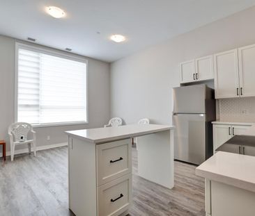 For Lease - 3265 Carding Mill Trail Unit# 101, Oakville, Ontario - Photo 4