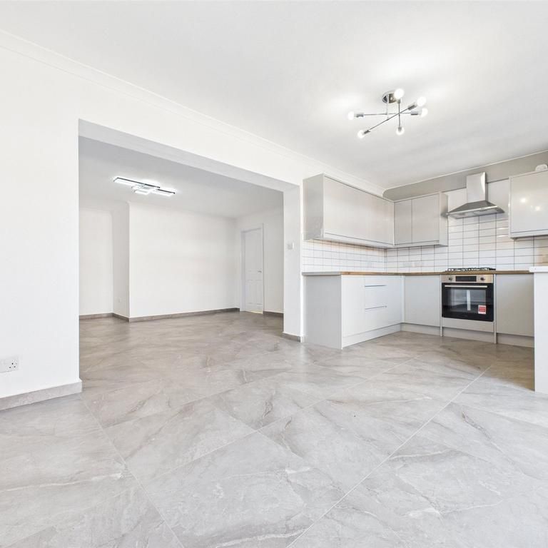 5 bedroom terraced house to rent - Photo 1