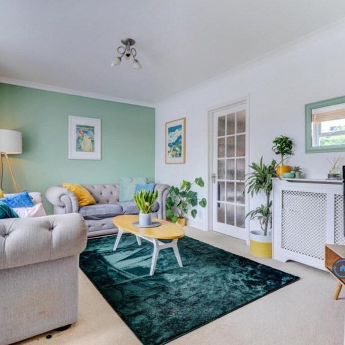 3 bedroom semi-detached house to rent - Photo 1