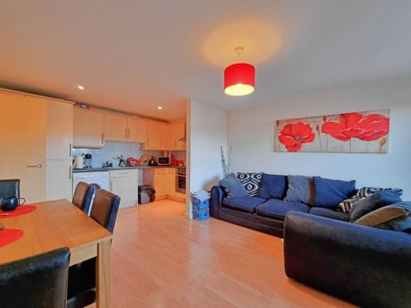 2 bedroom apartment to rent - Photo 2