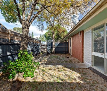 Low Maintenance Living in Prime Werribee Location - Photo 4