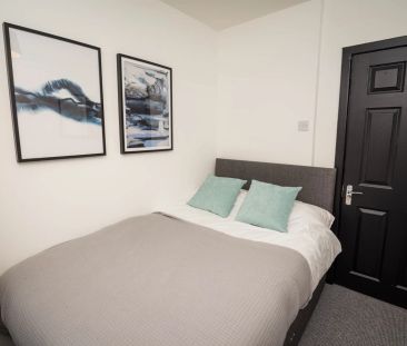 To Rent Queen Street, **Available From August 2025 - 4 Bedrooms**, ... - Photo 5