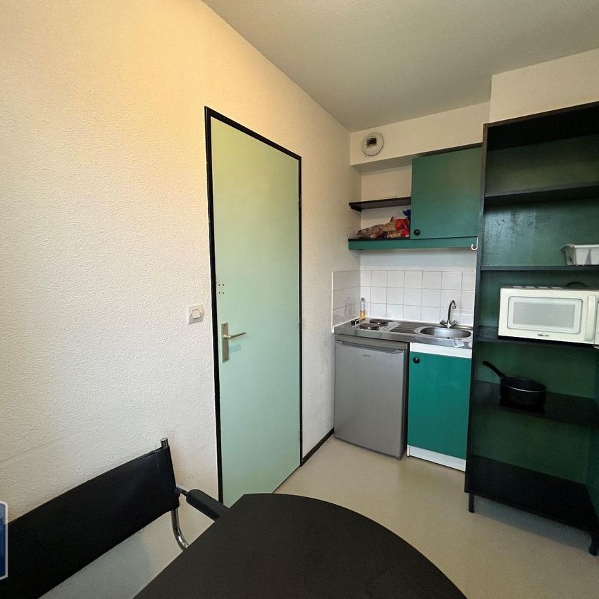 Location Appartement 1 pièce 11m² POITIERS 86000 - Photo 1