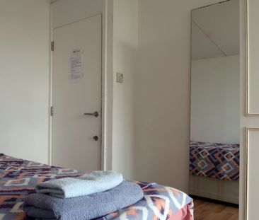 Room in a Shared Flat, London, SE17 - Photo 2