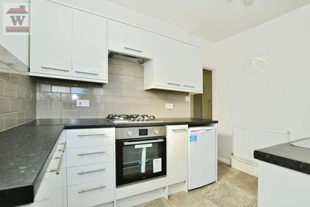 Otterburn Gardens, Isleworth, TW7 - Photo 3