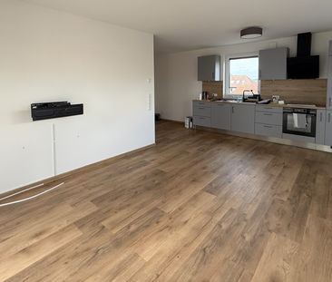 Neuwertige 2-Zimmer-Dachgeschosswohnung mit großer Dachterrasse in ... - Foto 1
