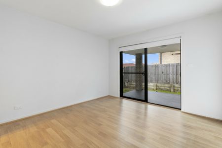 Modern Living - Photo 3