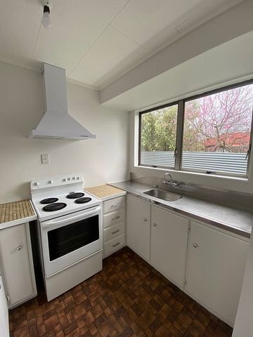 EXCELLENT LOCATION !! - Photo 4