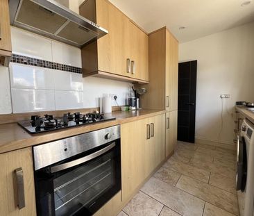 3 bedroom semi-detached house to rent - Photo 6