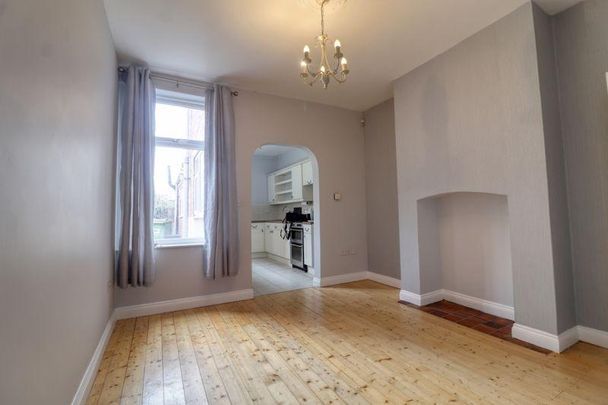 3 bedroom terraced house to rent - Photo 1