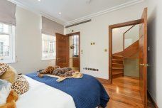 3 bedroom end of terrace house to rent - Photo 4