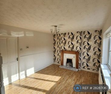 2 bedroom end of terrace house to rent - Photo 1