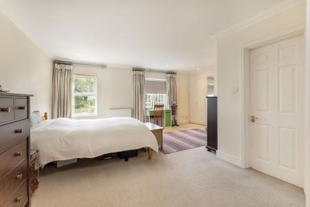 5 bedroom townhouse to rent - Photo 4