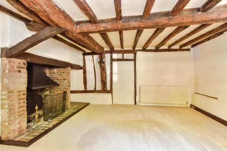 4 bedroom detached house to rent - Photo 3