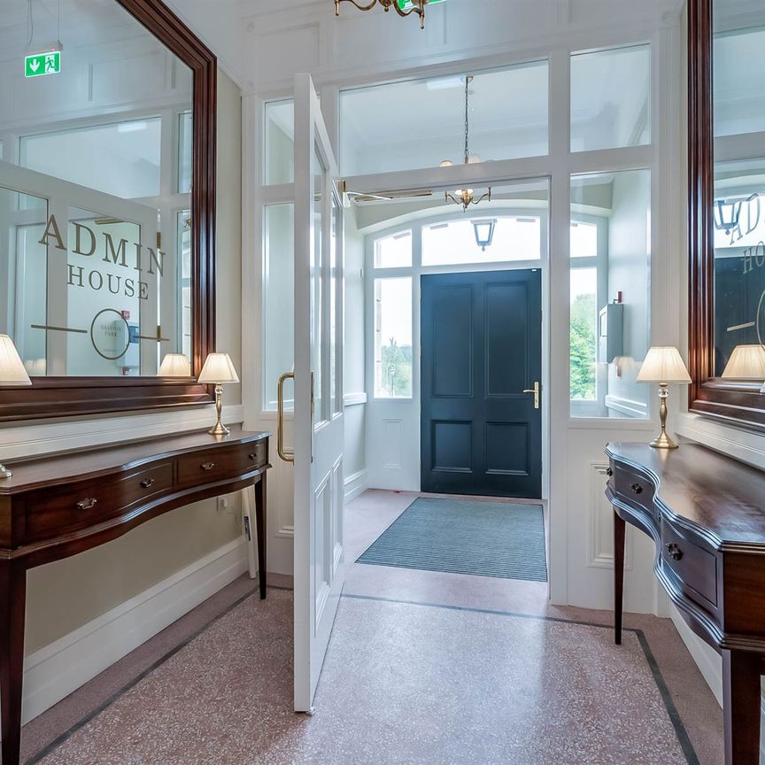 Apt 8 6 Admin House, The Boulevard, Belvoir Park, Belfast, BT8 8JP - Photo 1