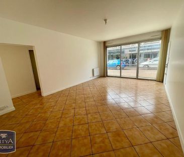 Location Appartement 3 pièces 64m² NIORT 79000 - Photo 4