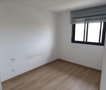 Piso de alquiler en Avinguda del Camí Nou, 233, Centro - Photo 5